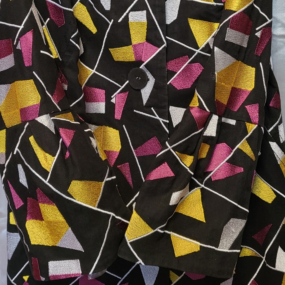 Nygard Triangular Motif Jacket - Picture 2 of 4